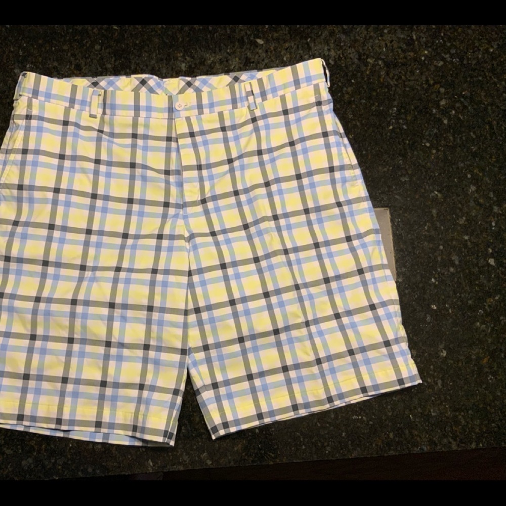 Nike DriFit Golf Shorts - Size 42